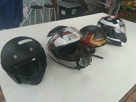 Lote de capacetes - vendo separado - capacete com câmera