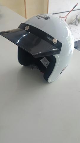 Capacete aberto