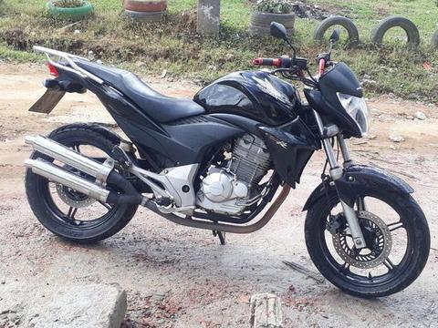 Vendo cb 300 - 2014