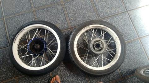 Vendo rodas da viper com relação mas sem os pneus, tbm tem um ks racing pra rola e venda - 2018