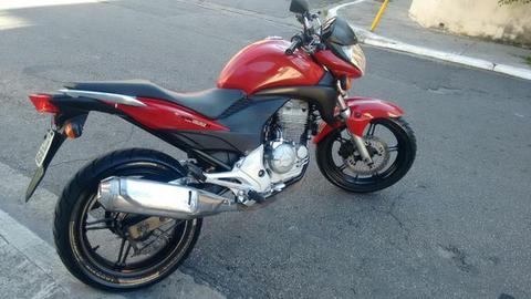 CB 300 ano 2010 - 2010