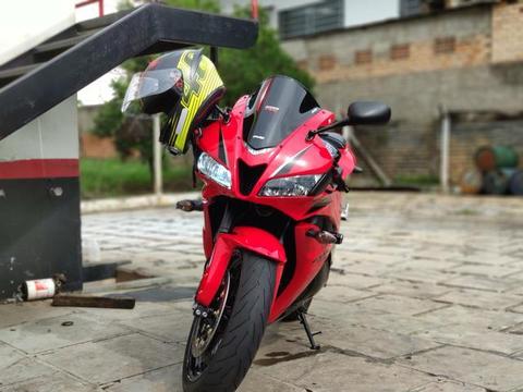 Cbr 600rr 11mil km - 2010