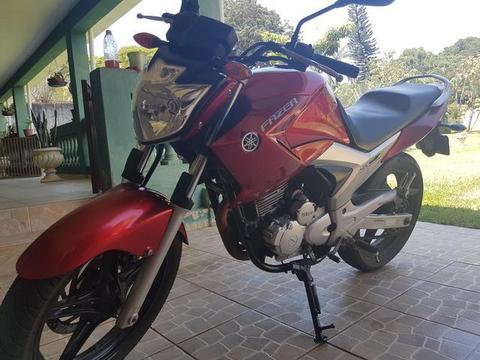 Yamaha Fazer 250 11/12 vermelha - 2012