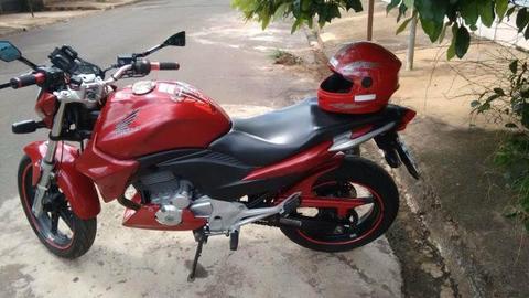 Moto Honda CB 300 - 2013