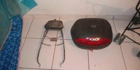 Baú Givi 45 litros c/suporte
