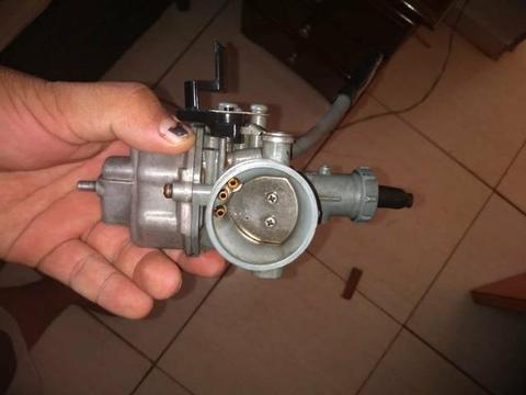 Vendo carburador de 150
