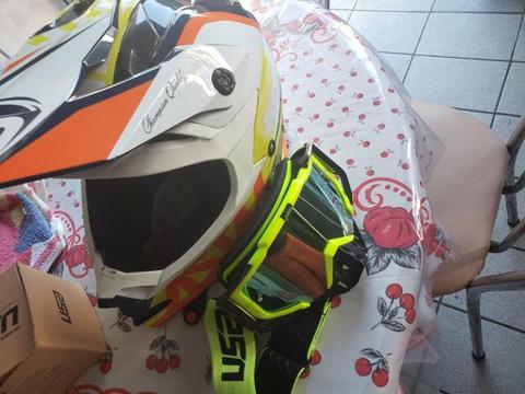 Capacete asw mais óculos com