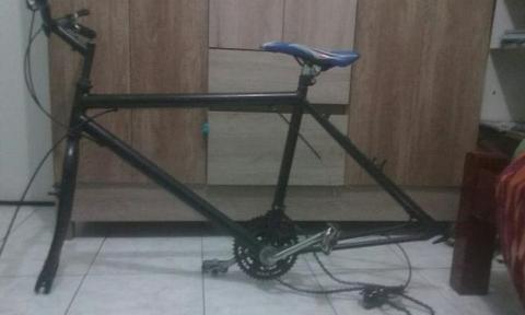 30$ quadro de bicicleta aro 26 c