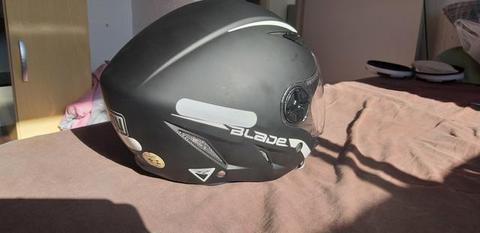 Vendo ou troco Capacete agv blade