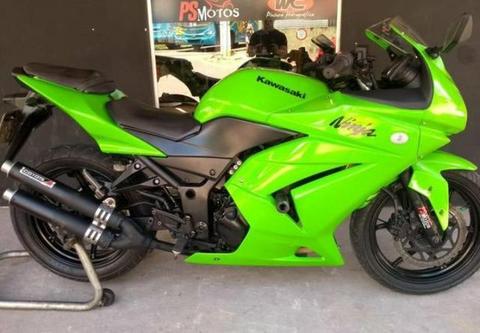 Kawasaki ninja 250 Vndo/Troco por carro - 2009