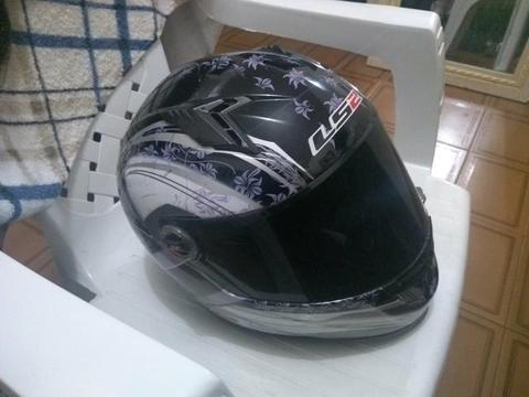 Capacete LS2 semi novo!! top de linha com viseira reserva nunca usada!!!