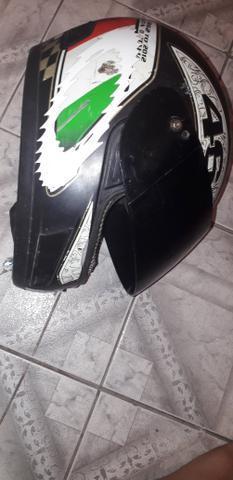 Vendo capacete 80$