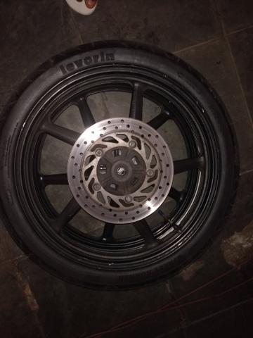 Rodas de liga leve aro 18 para 150/160 , com pneus e disco