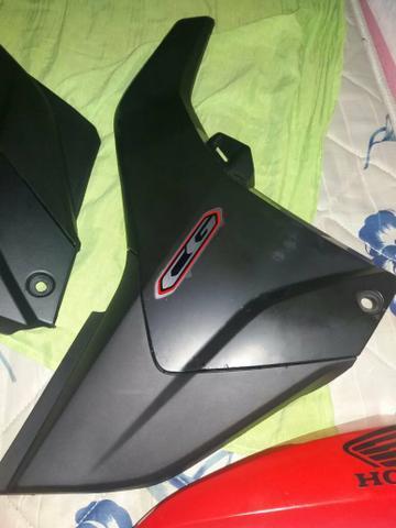 Carenagens e tampas laterais da titan 150