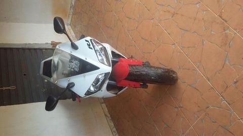 R1 barato moto estragado faixa 3.000 mil para aruma - 2003