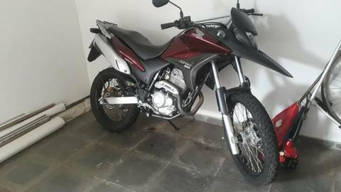Moto Honda XRE 2011 com 3.500 kms não rodou - 2011