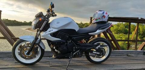 Yamaha Xj6 - 2012