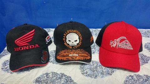 Bonés Honda, Harley Davidson e Quiksilver