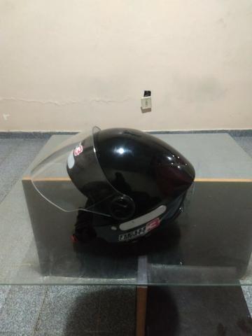 Capacete pouco usado