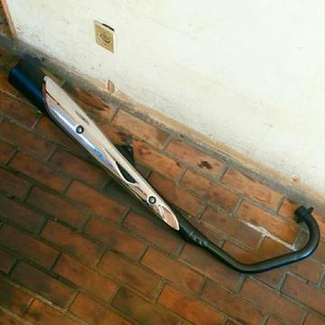 Descarga silênciosa da Honda 150 completa carburada