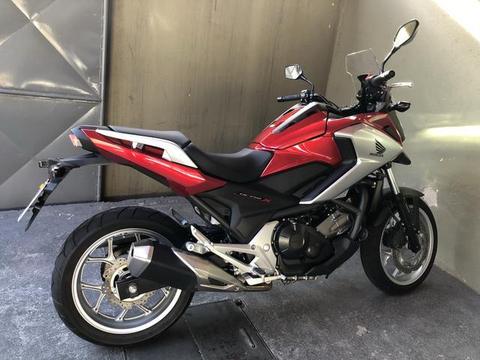 HONDA NC 750X C/ABS 2018 C/5.000km. LÉO CARETA VEÍCULOS - 2018