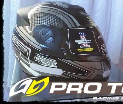 Capacete G4 Carbon Evolution PT/CZ na Caixa