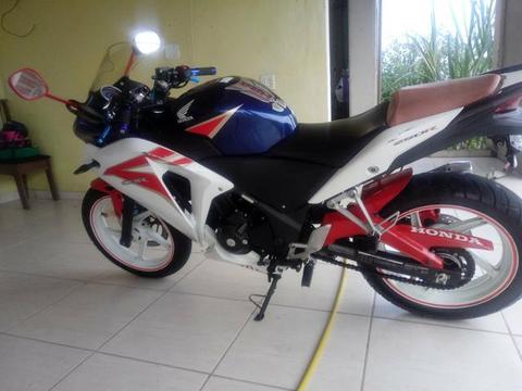 Vendo Moto Honda Cbr 250R 2012 - 2012