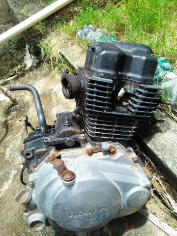 Vendo motor da 150 2015 todo bom