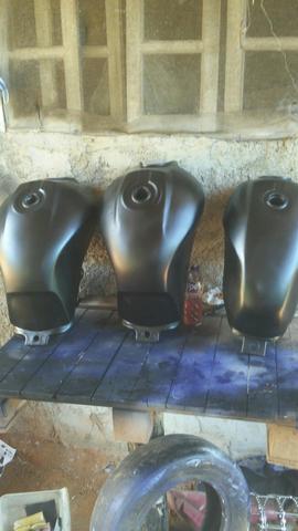 3 tanques de moto por 400 reais
