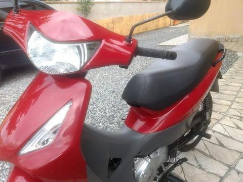 Honda Biz 125 com partida elétrica e no pedal (obs: está tudo bem conservado) - 2008