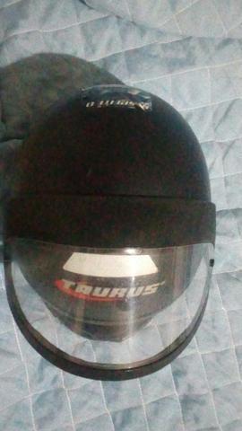 Capacete