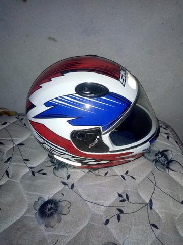 Capacete novo