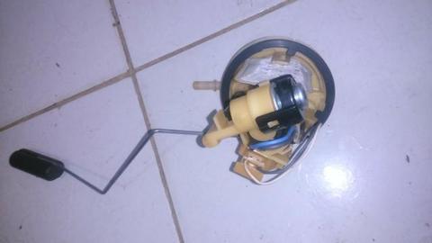 Bomba de combustível da fazer 250