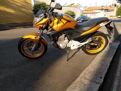 Honda CB 300R 2011 Dourada - 2011