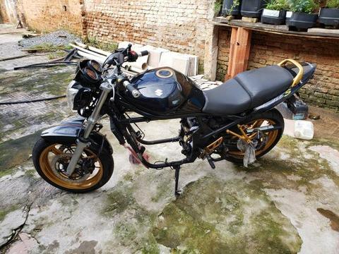 Moto Bandit 650 cc suzuki - 2008