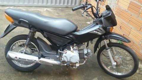 Vendo moto pop Preta - 2011