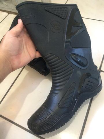 Bota motociclista