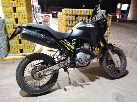 Vendo ou troco essa Ténéré 250. 2011 - 2011