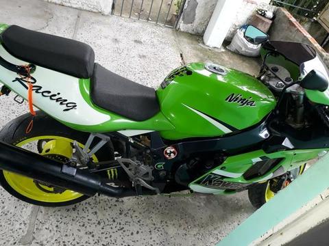 Moto - 2002