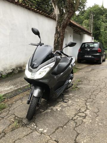 Vendo pcx 16/16 baixo km - 2016