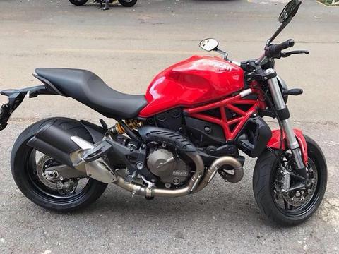 Ducati Monster 821cc impecável - 2015