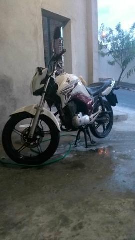 Moto 14/14, R$ 7200,00 watts 98655-4756, não troco - 2014