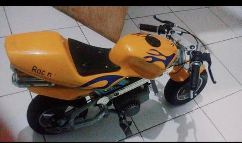 Vendo mini moto bem conservada