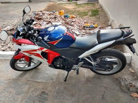 Vendo CBR 250R - 2012