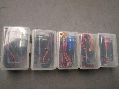 Carregador de celular USB Novo R$39