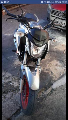 Vendo ou troco uma moto cb twister ano 2018/2018com freios abs - 2018