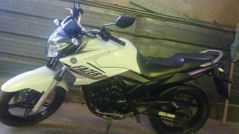 Fazer único dono doc 19 pago,alguns detalhes nada que um polimento n resolva. - 2015