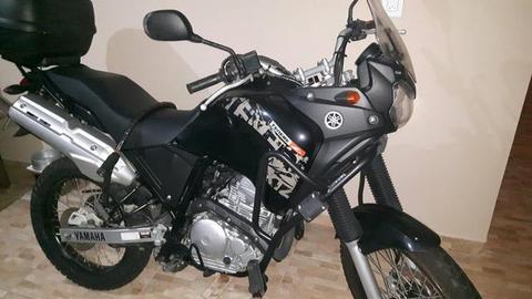 Vende-se moto yamaha xtz ténéré 250cc - 2014