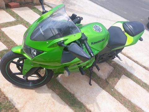 Kawasaki Ninja 250r Verde Metálico - 2012