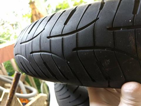 Pneu dianteiro 120/70/17
